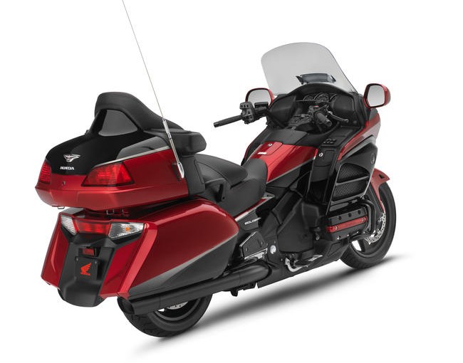 40-годишнина на Honda Gold Wing: Некои автомобили се помали од него