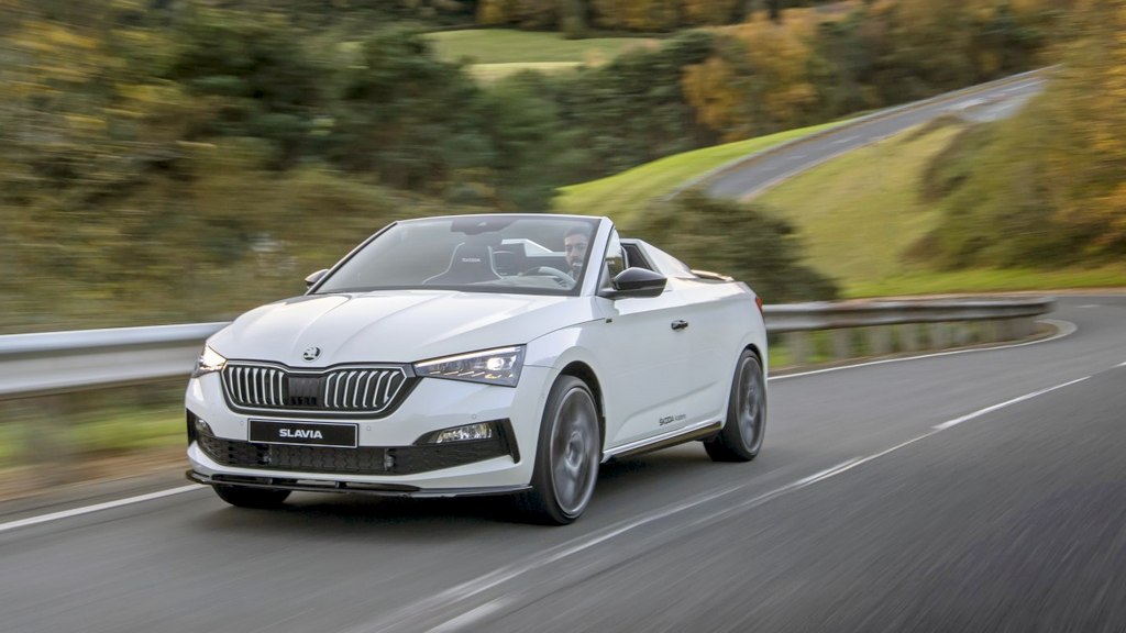 Уникатната Škoda Slavia возеше на британскиот Милбрук Уникатната Škoda Slavia возеше на британскиот Милбрук