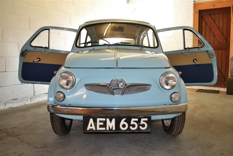 Редок примерок на Fiat 500 оди на наддавање во Англија