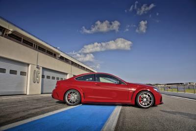 Најсилниот модел во гамата на актуелното купе е C63 AMG со 467 КС и цена од преку 80.000 евра. На сликата е ексклузивната изведба Black Series
