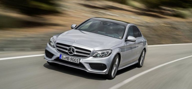 Ново друштво за C63 AMG: Mercedes C450 AMG и C400