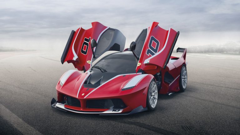 Ferrari FXX K нема против кого да се трка