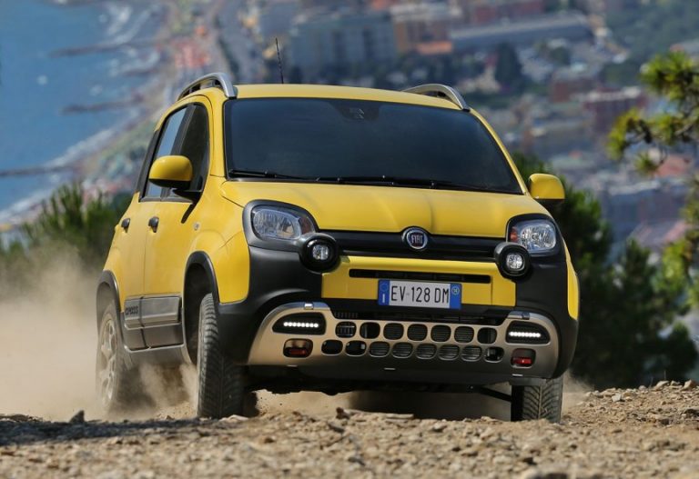 Fiat ги претстави новите верзии Cross од моделите Panda и Freemont