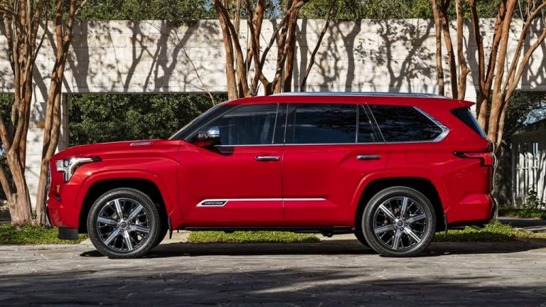 Toyota Sequoia е вистински фулсајз-СУВ според американски мерила