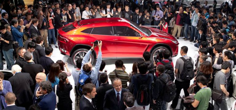 Lamborghini го потврди теренецот за 2018 година