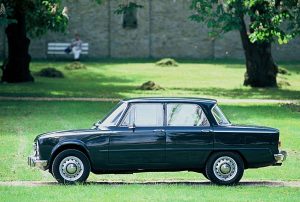 Alfa Romeo Giulia од 1962 година: Тоа е автомобилот околу кого што се крева сета прашина - во неговата „најбезопасна“ форма