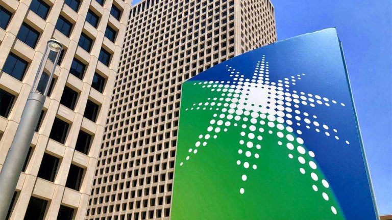 Арамко ќе купи 10% акции во бизнисот со мотори на Рено и Џили