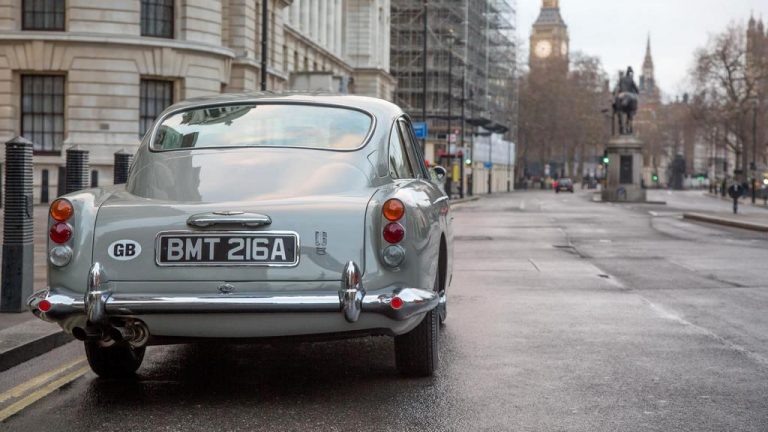 Aston Martin Goldfinger DB5 Contunation