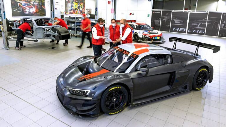 Тркачкиот Audi R8 LMS произведен во рекордни 138 примероци