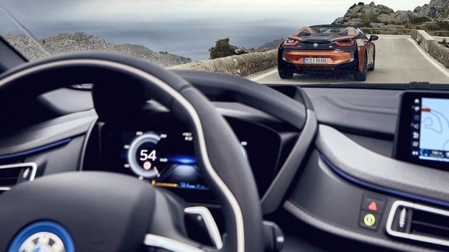 BMW, звукот на електричните автомобили во индина