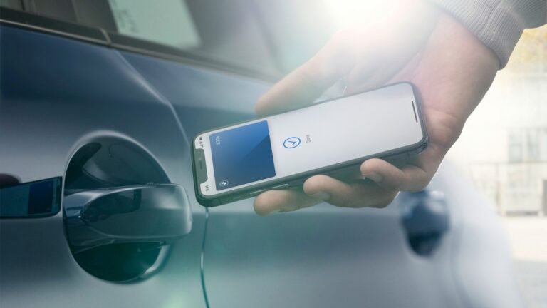 BMW прв воведува отклучување преку iPhone