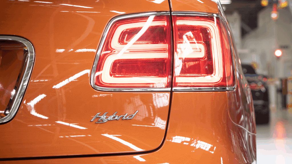 Bentley Bentayga Hybrid 00001 Bentley Bentayga Hybrid