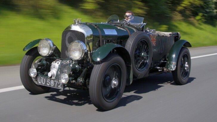 Џејмс Бонд во романите на Флеминг вози Bentley