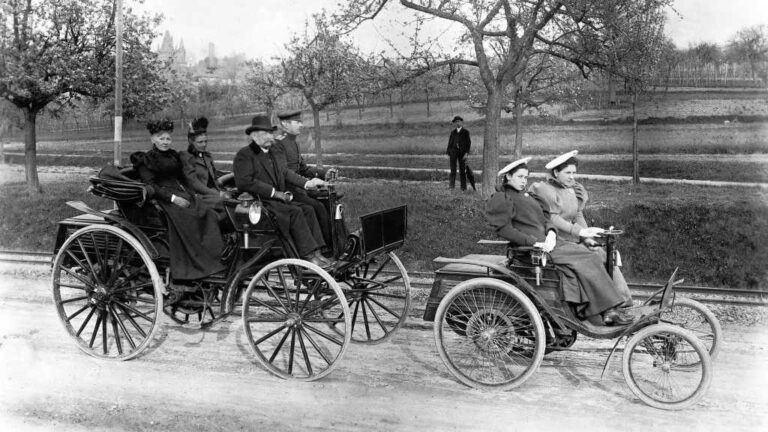 Benz Velo прв големосериски автомобил