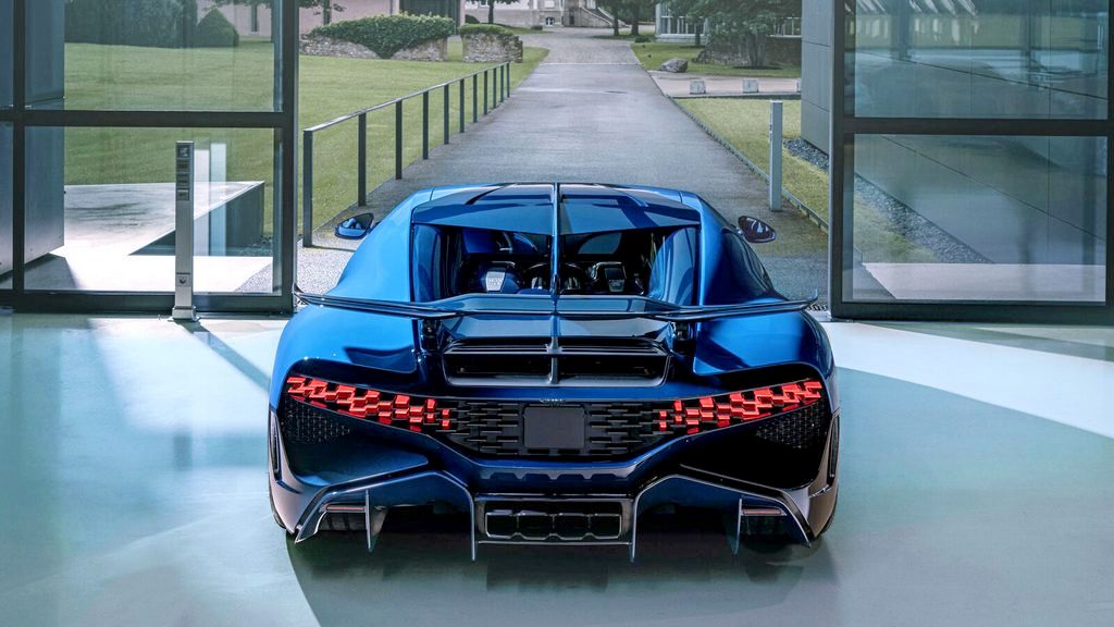 Bugatti Divo posleden40 00001
