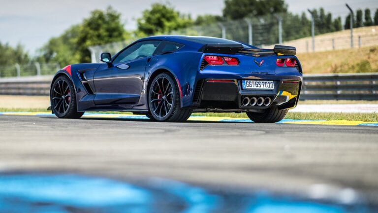 Corvette-Grand-Sport-Coupe