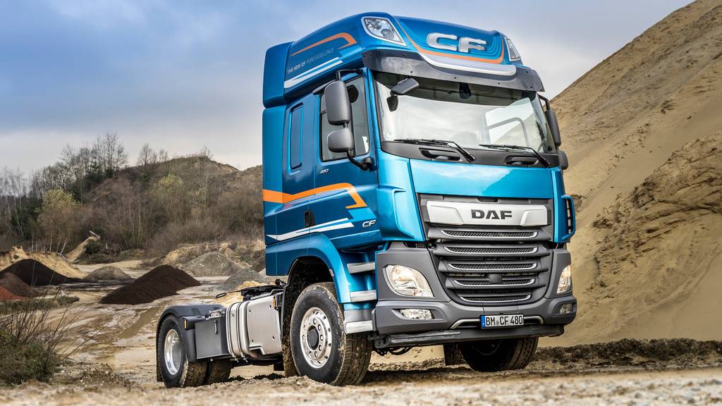 DAF со хидрауличен погон за предните тркала DAF со хидрауличен погон за предните тркала