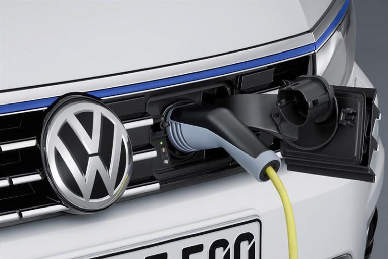 Volkswagen во хибридна офанзива: Следен е Passat со две срца
