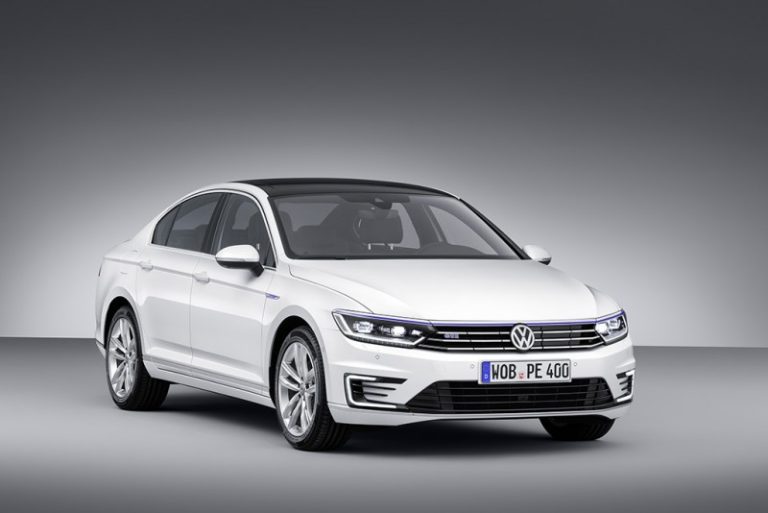 Volkswagen стартува со продажба на хибридниот Passat
