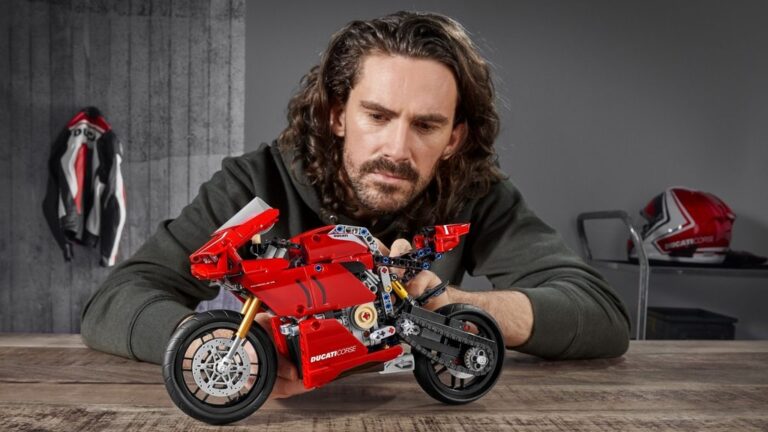 Ducati Panigale од 646 лего-коцки место од 220 КС