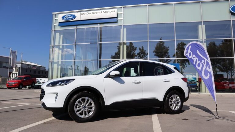Трета генерација на Ford Kuga во салонот на Ми-Да Гранд Моторс