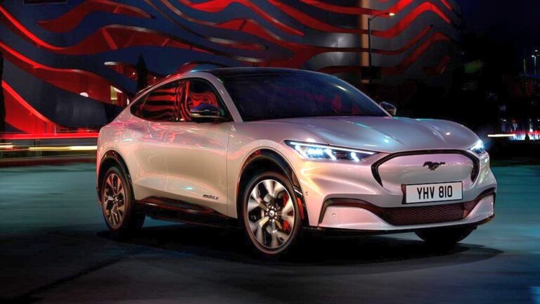 Десет работи што Ford сака светот да ги знае за Mustang Mach-E