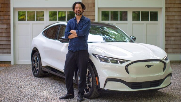 Електро-звукот на Ford Mustang Mach-E инспирација за музика