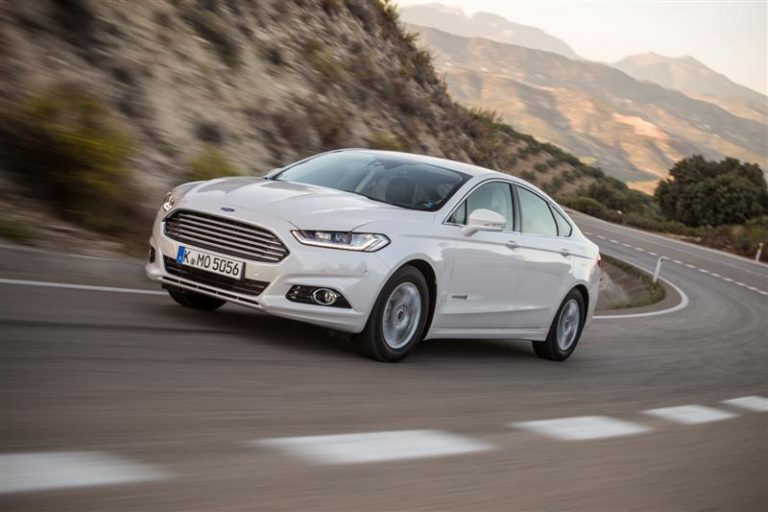 Овој Ford има три срца: Mondeo со хибриден погон