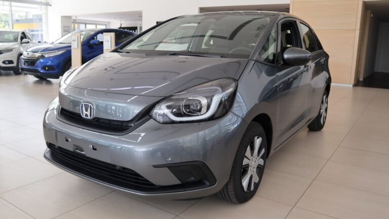 Honda Jazz e-hev salon skopje