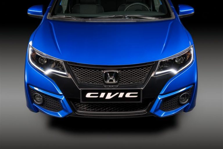 Honda Civic во освежено издание за салонот во Париз