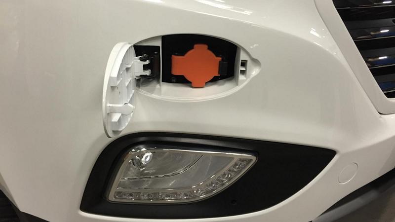 Hyundai ix35 Fuel Cell priklucok