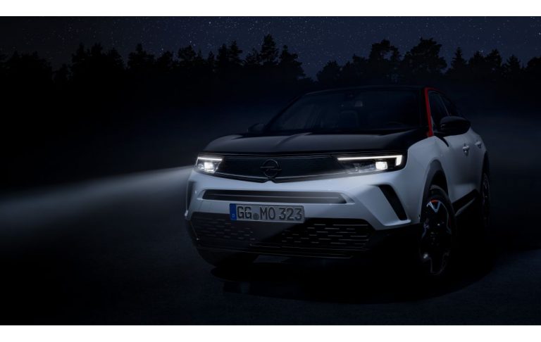 Без страв од темнината: Intelli-Lux LED светла од Opel