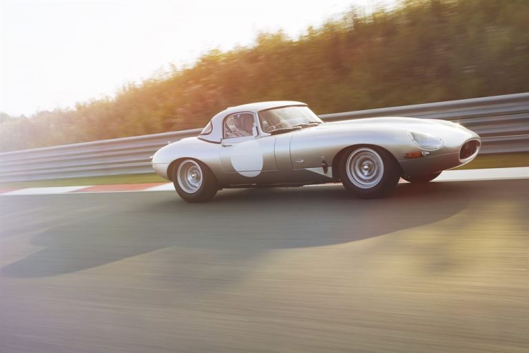 Чичка нов Jaguar од 1963: Враќање на E-Type Lightweight