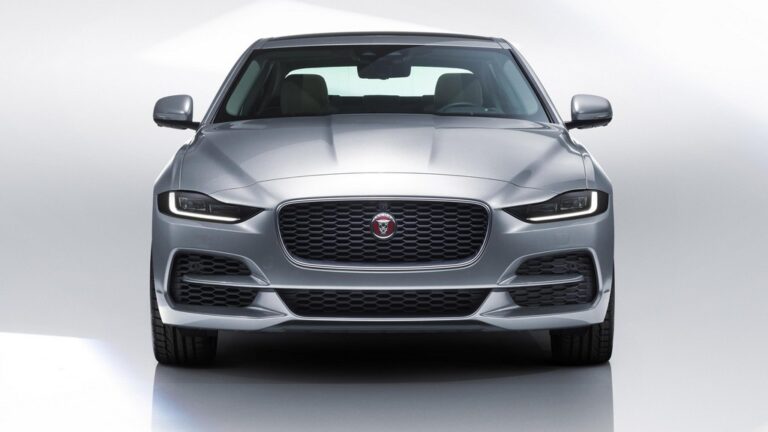 Jaguar XE освежување