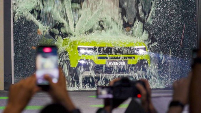 Jeep Avenger Brazil staklo premiera