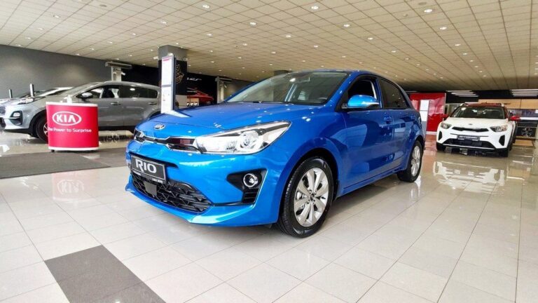 Новиот Kia Rio изложен во салонот во Скопје