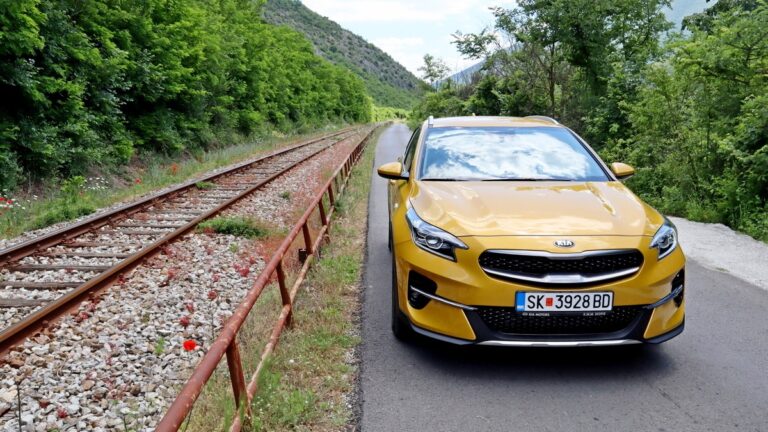 Кој ќе погодеше: Kia XСeed се продава исто колку Ceed