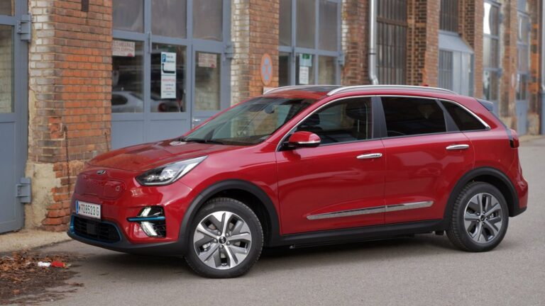 Kia со рекордна продажба на хибридни и електрични автомобили