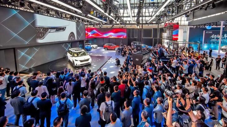 Kia на салон Ауто Кина Пекинг