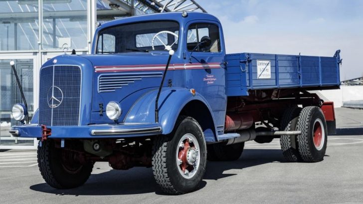 Mercedes LAK 329, камиони олдтајмери