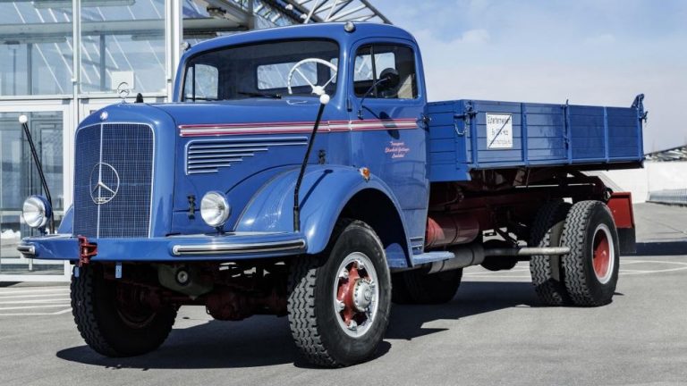 Mercedes LAK 329, камиони олдтајмери