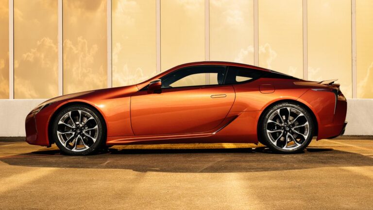 Lexus LC 2021 Dazzling Carnelian