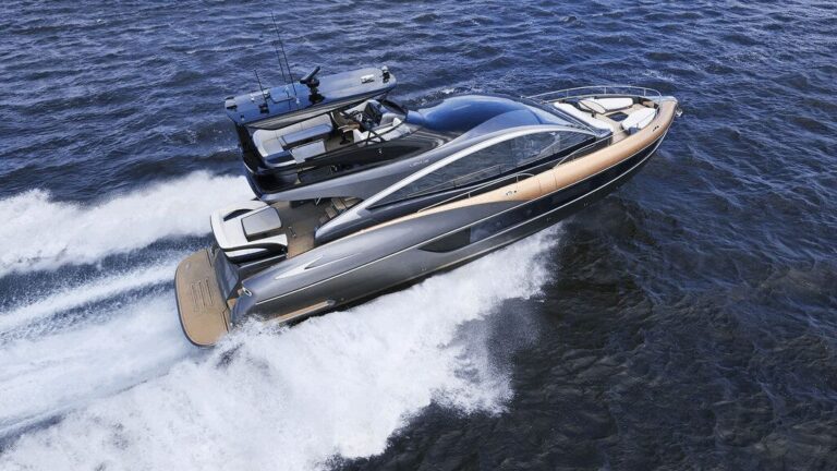 Lexus LY 650 premiera florida