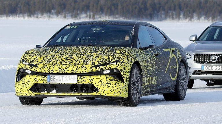 На електричната лимузина на Lotus ѝ остана уште зимското тестирање