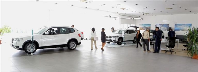 BMW стартува под нов увозник: Свечено отворен новиот центар на М Кар
