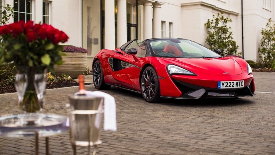 McLaren 570S Spider Valentine