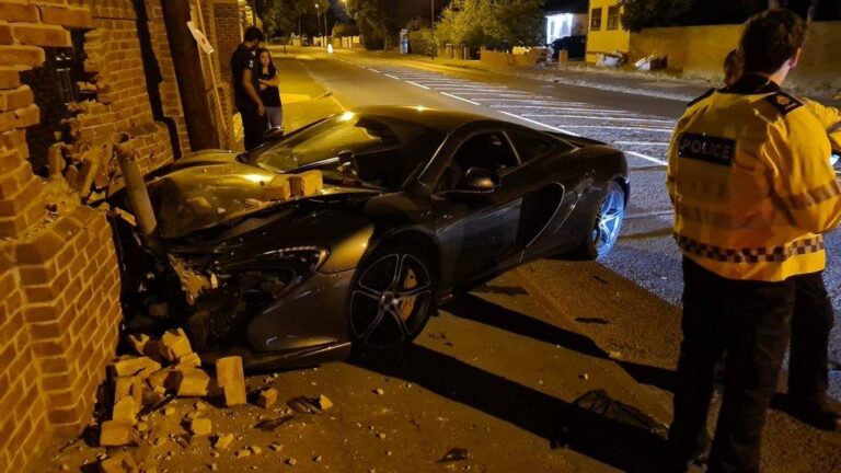 McLaren судир право британија полиција