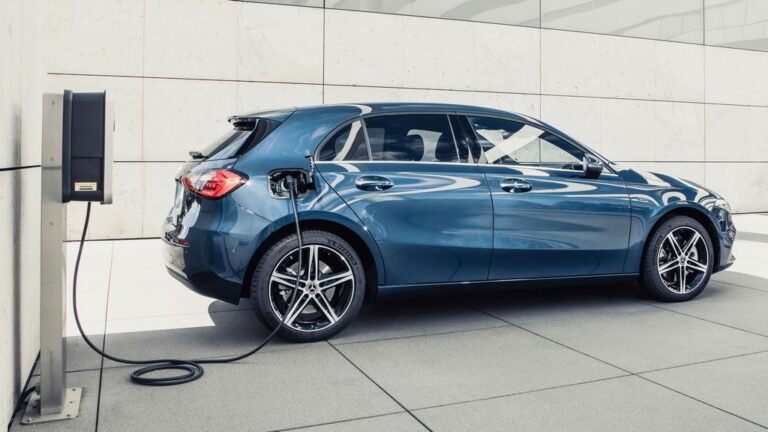 Mercedes A 250 e