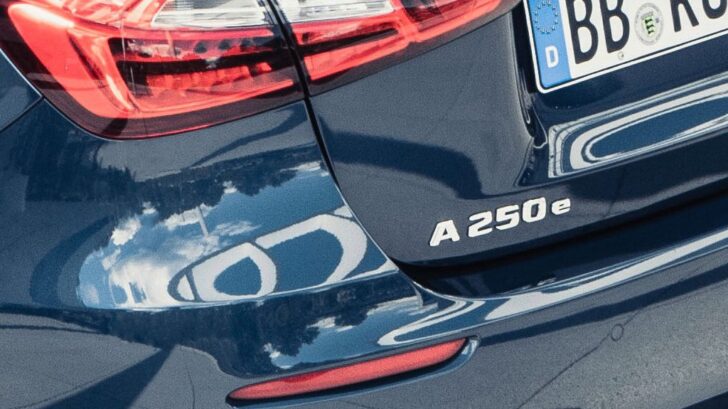 Mercedes A 250 e