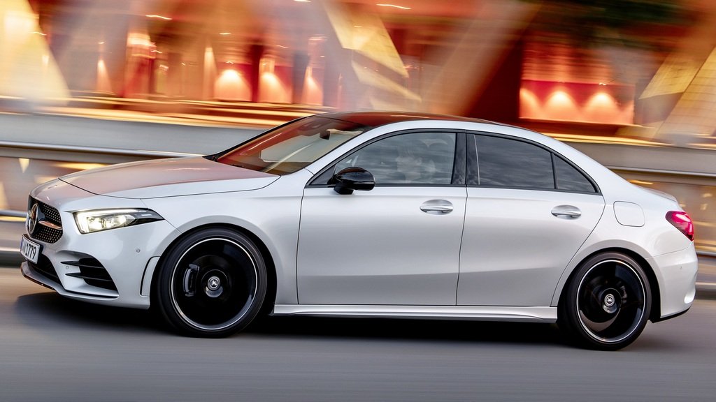 Mercedes A-Class Limousine naslovna Mercedes A-Class Limousine naslovna